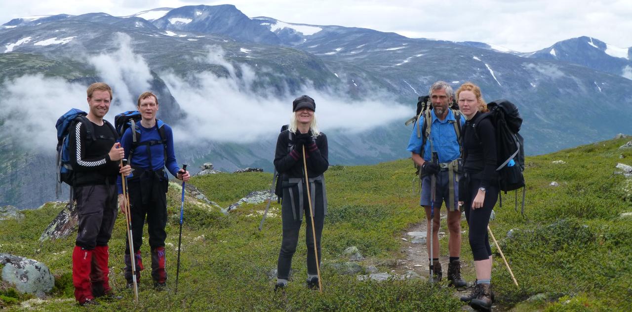 Fjell mot syd: Svein, Lars, Stine, Jørund og Line på høyden